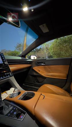 تۆیۆتا ئەڤەلۆن